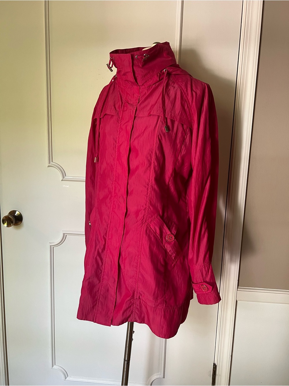 Women's Hooded Trench Coat in Bright Fuchsia